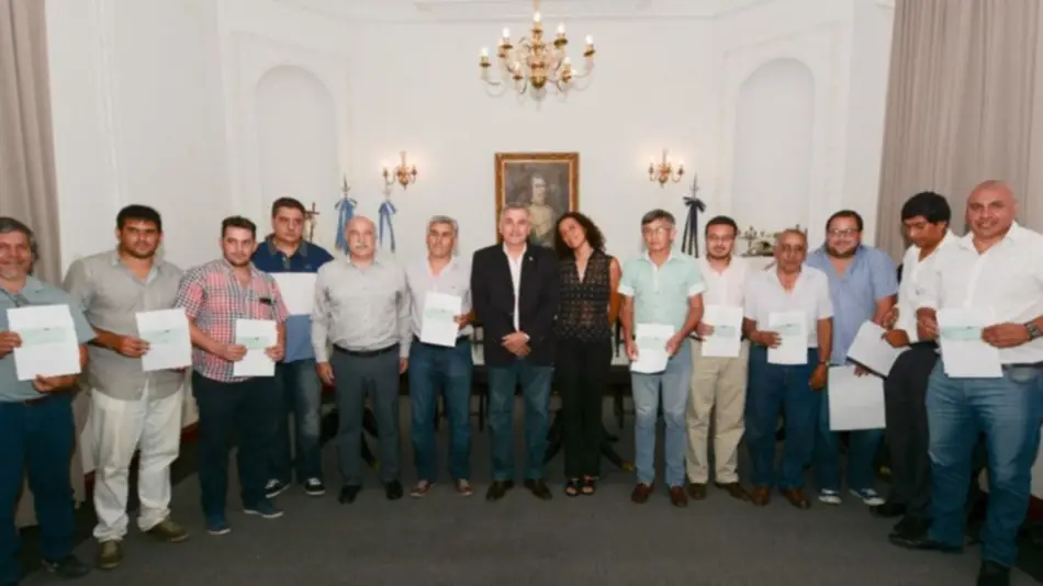 Entregaron subsidios a trece clubes jujeños