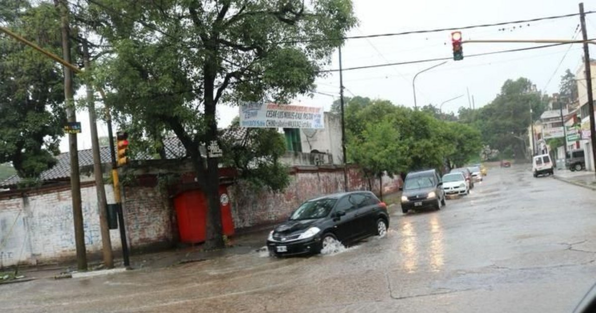 Rige alerta naranja y amarilla por tormentas para esta noche