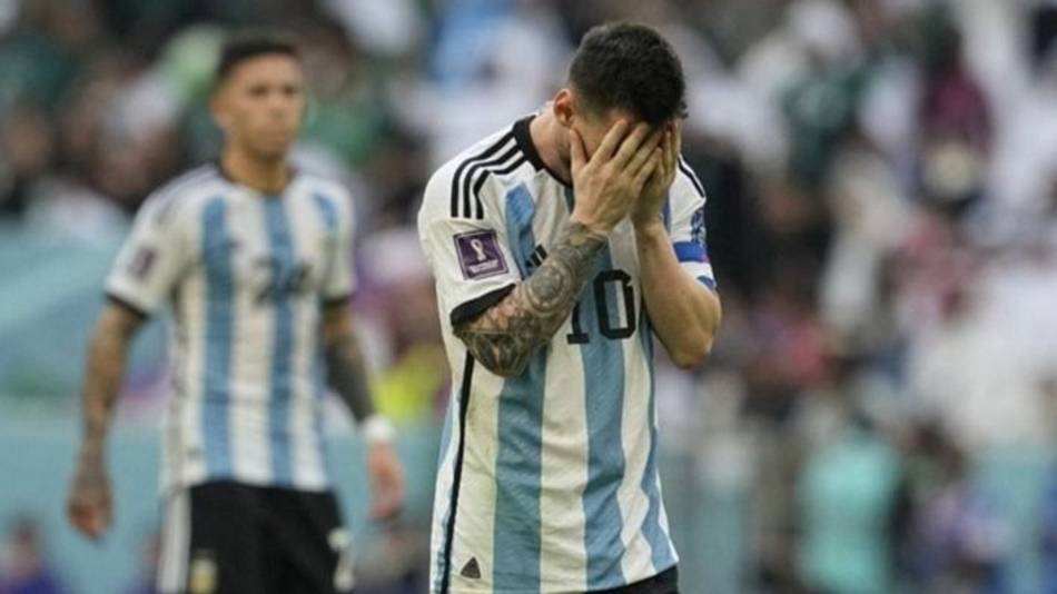 Quiso tatuarse a Messi y a la Copa del Mundo, pero el resultado no fue el esperado y se hizo viral