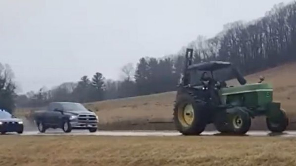 Tractor protagonizó una lenta y peligrosa persecución policial