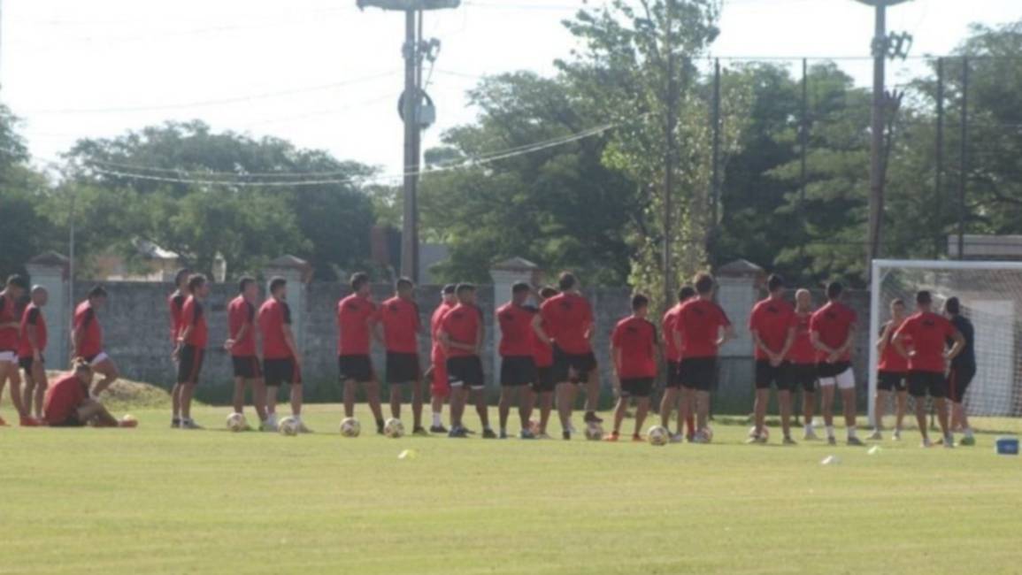 Posible brote de dengue en el plantel de Colón de Santa Fe