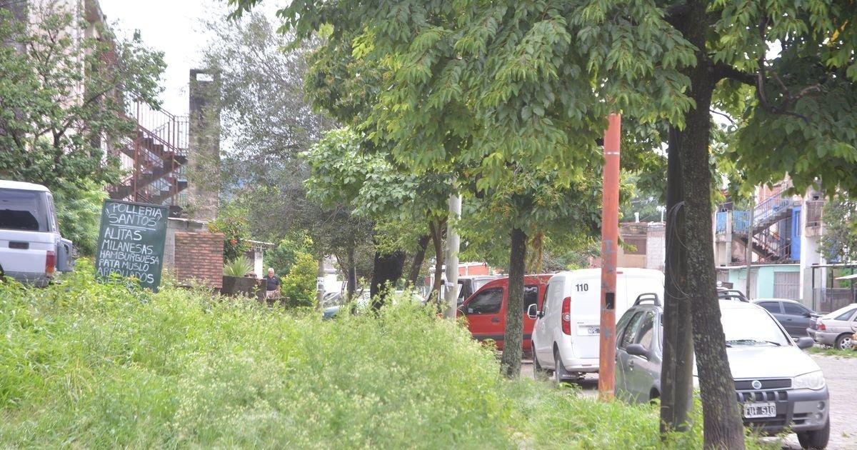 Aprehendidos tras forzar vehículos estacionados