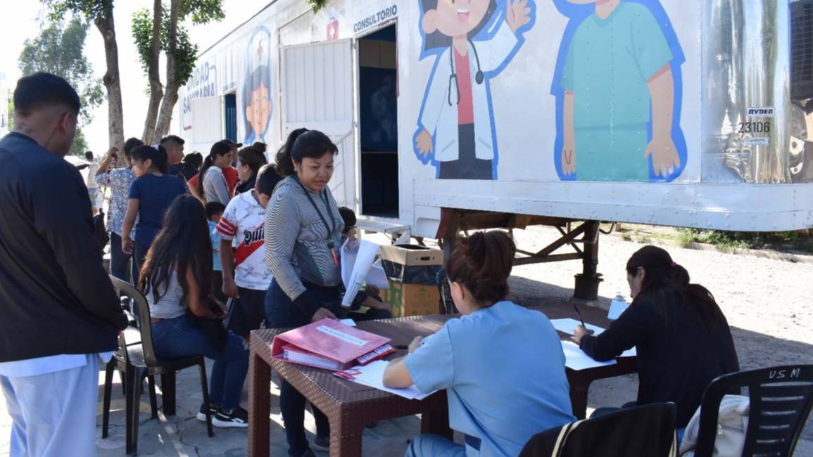 Atención médica gratuita en el barrio Antártida Argentina