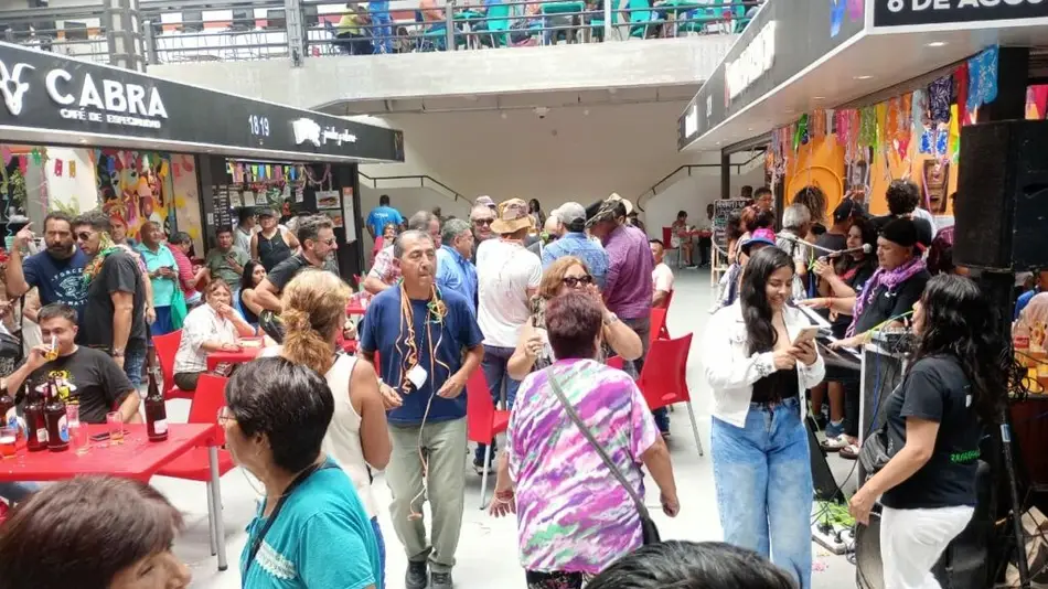 Jueves de Comadres en el Mercado Central “6 de Agosto"