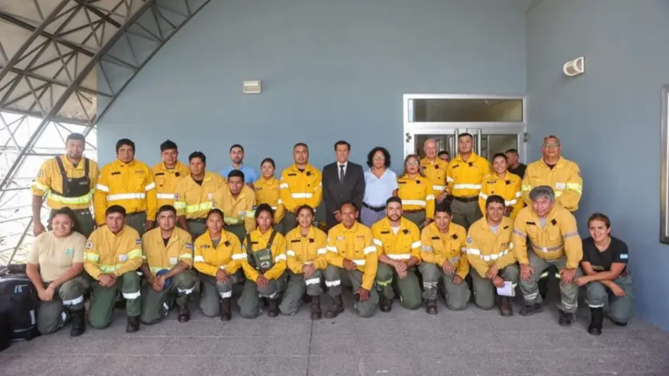 Partió el segundo grupo de brigadistas hacia Neuquén
