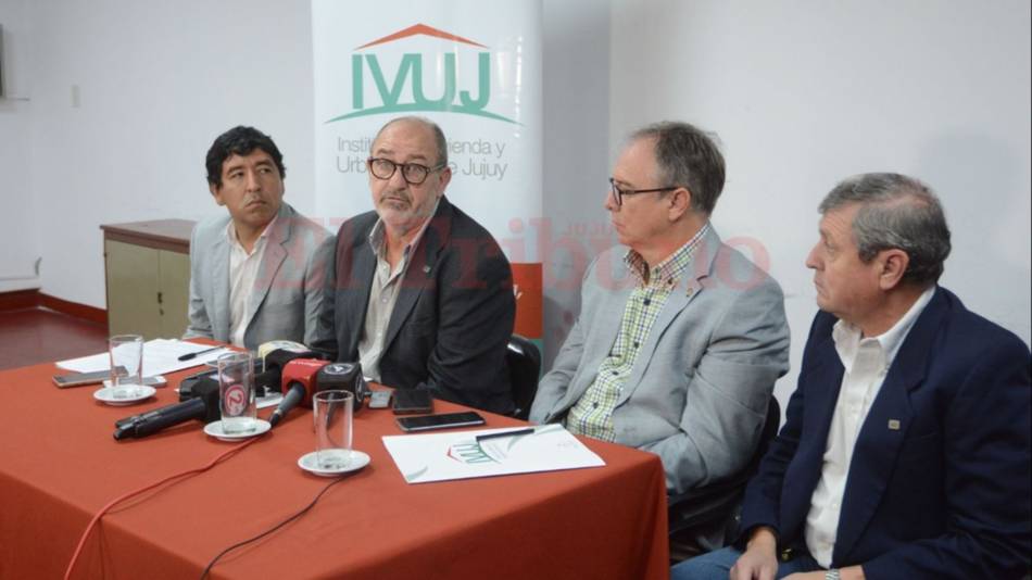 Llaman a refinanciar pago de viviendas del Ivuj