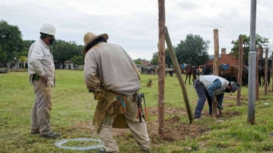 Construcción de escuela comenzó con incidentes