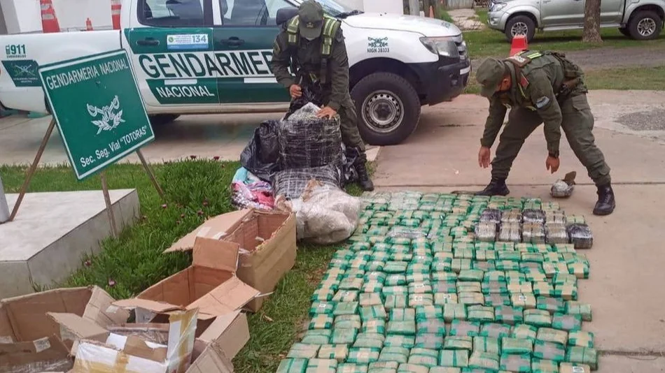 Incautaron 120 kg de hojas de coca en encomiendas