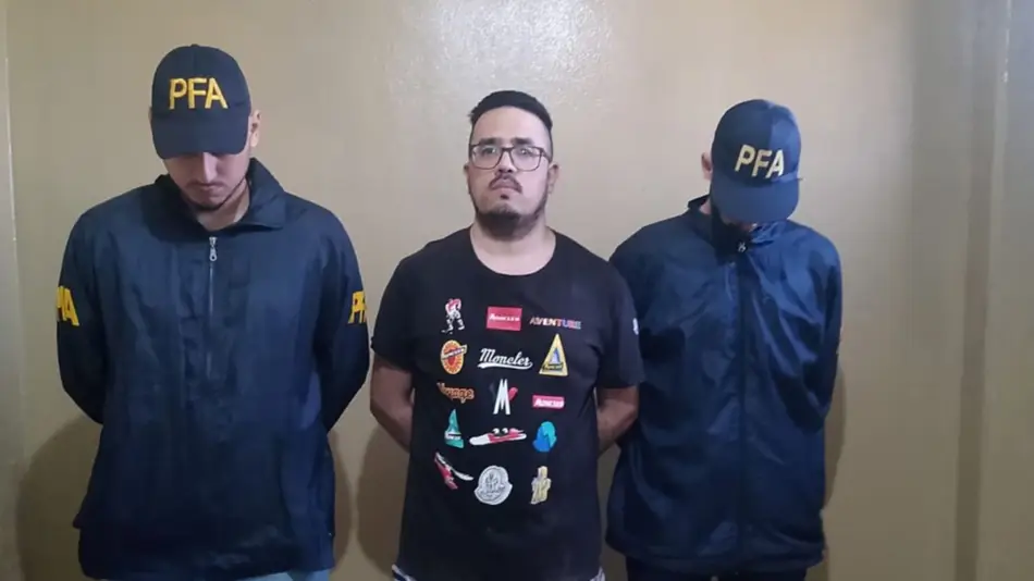 Amenaza a Messi: allanaron tres cárceles en busca de los líderes de "Los Monos"