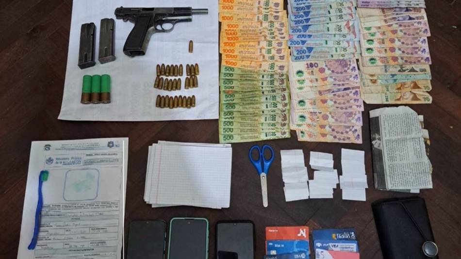 Cinco detenidos luego de tres allanamientos