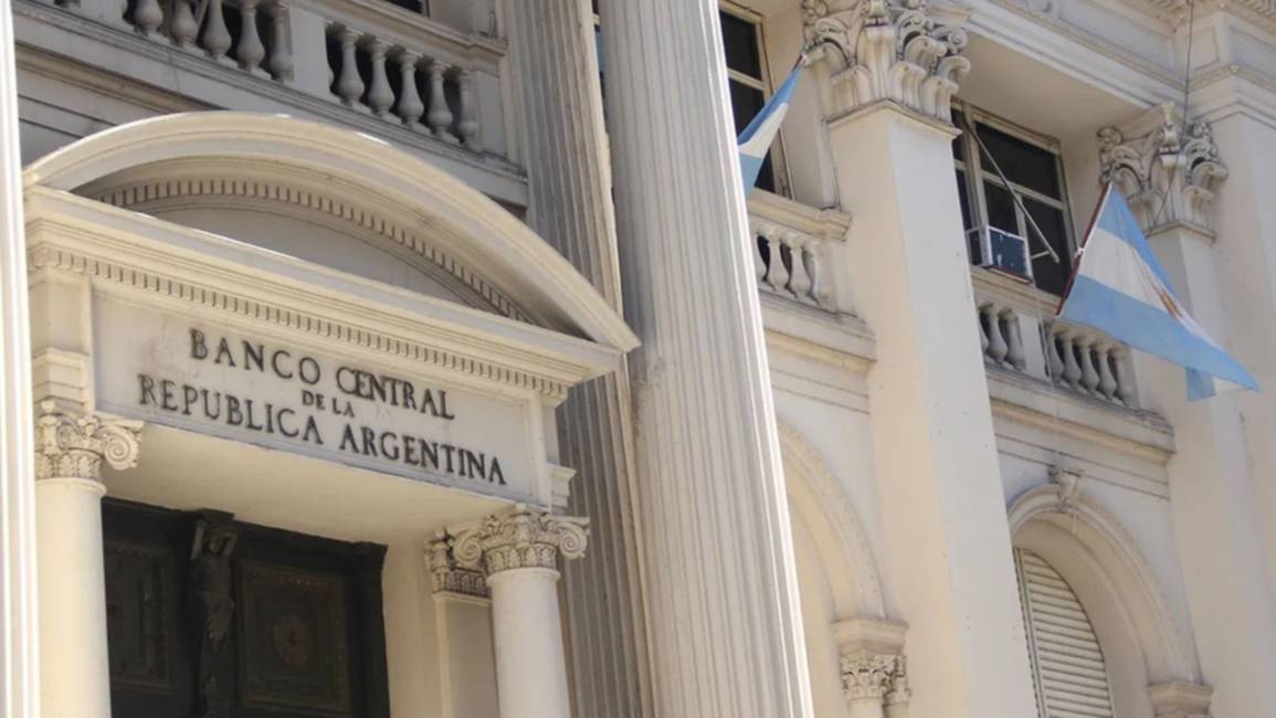 El BCRA vendió US$ 88 millones y en la semana acumuló un saldo negativo de US$ 588 millones