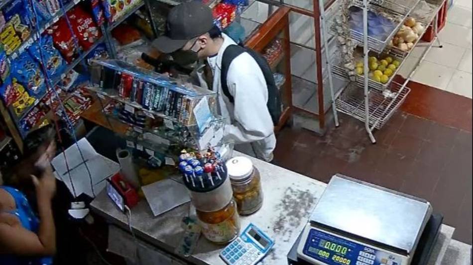 A punta de pistola asaltaron a la propietaria de un negocio
