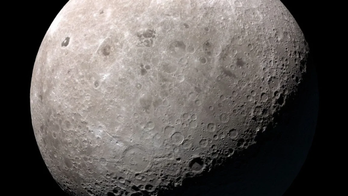 Encuentran una reserva de agua en la Luna y se reaviva el sueño de conquista