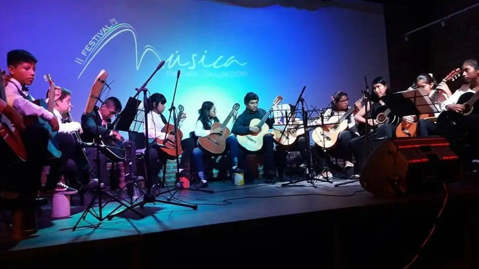 Ayudá a Orquesta Música con Alas