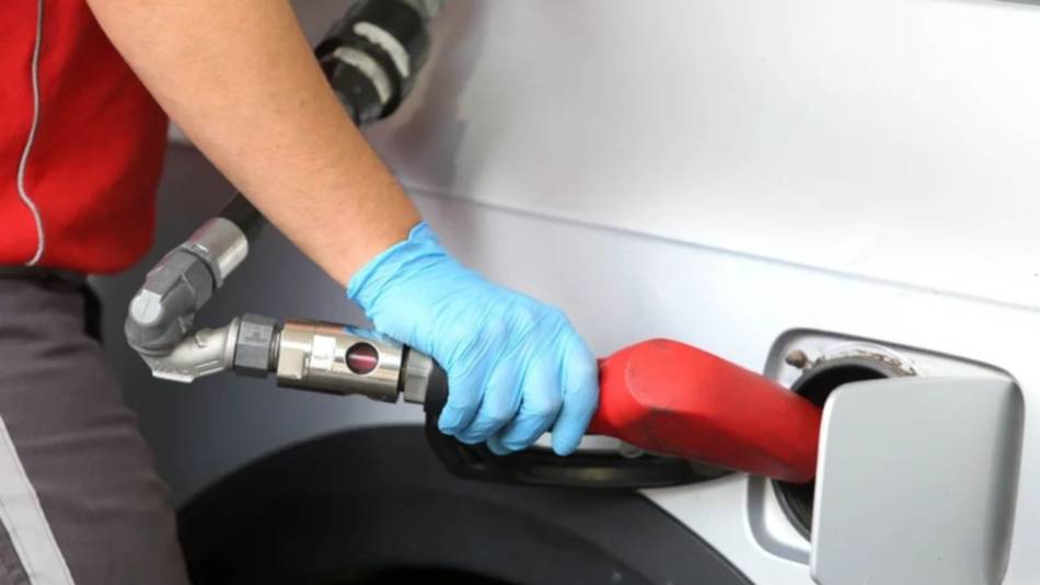 En abril suben las prepagas, combustibles, gas, alquileres y colegios
