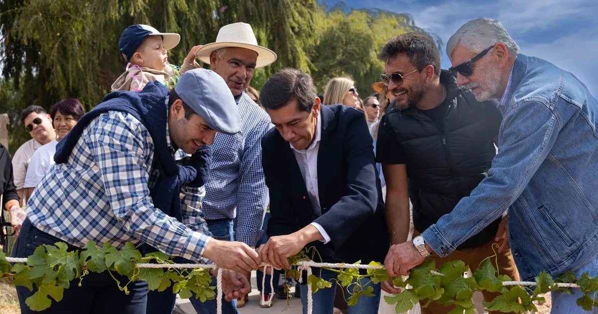 Inauguraron un nuevo apeadero del Tren Solar