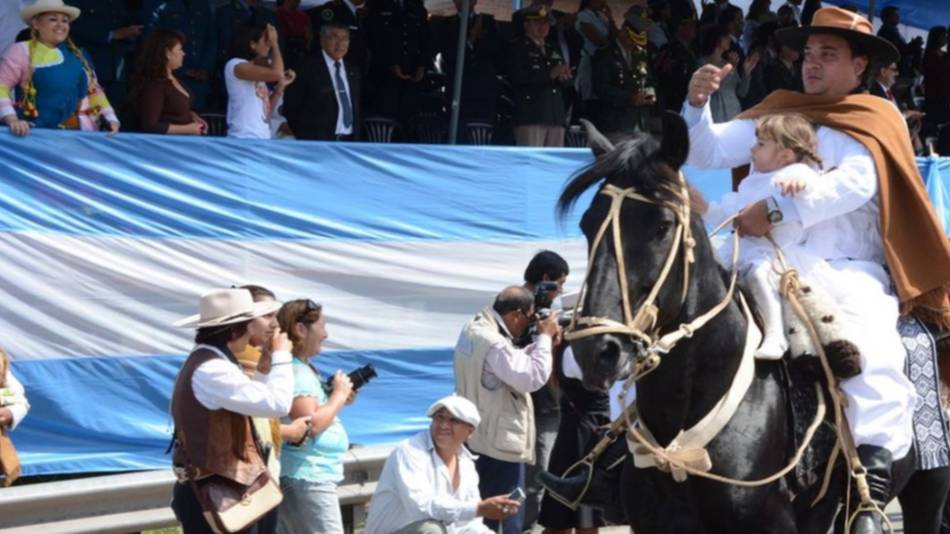 Pasaje militar y gaucho
