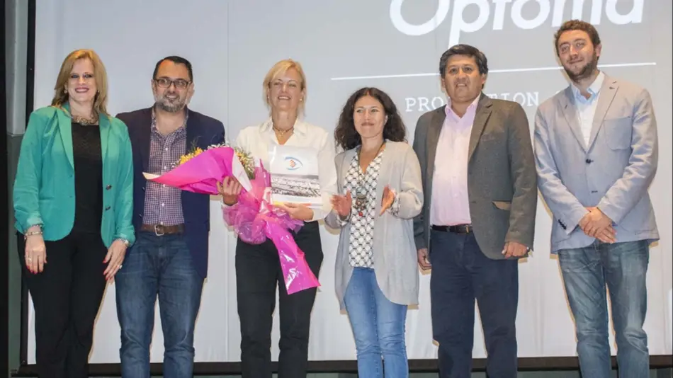 Karen Hallberg fue declarada "Ciudadana Distinguida"