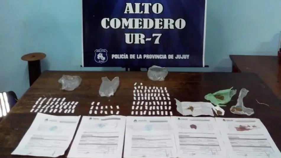 Detienen a una pareja y a un menor con droga