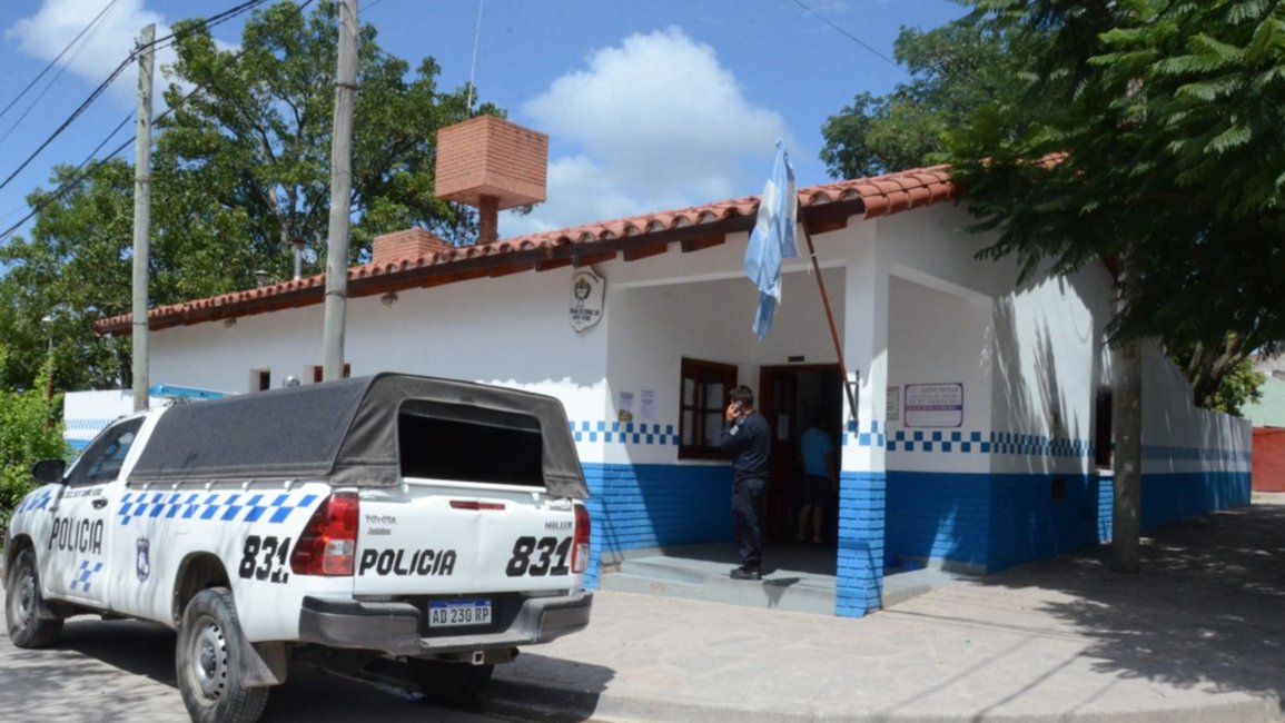 Abusó de la hija de su pareja y todavía no fue detenido