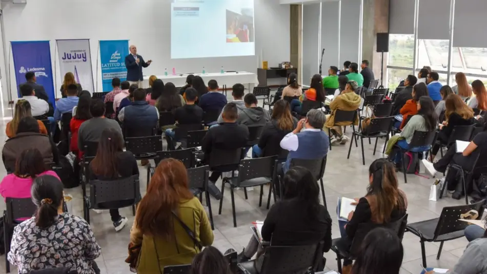 Presentan técnicas de seguridad en el trabajo
