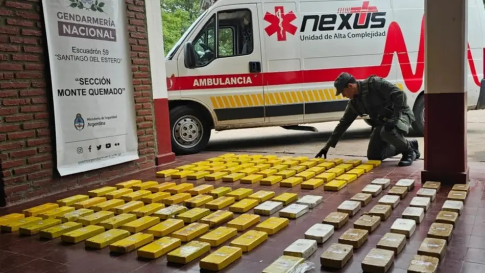 Detuvieron a una ambulancia que trasladaba cocaína