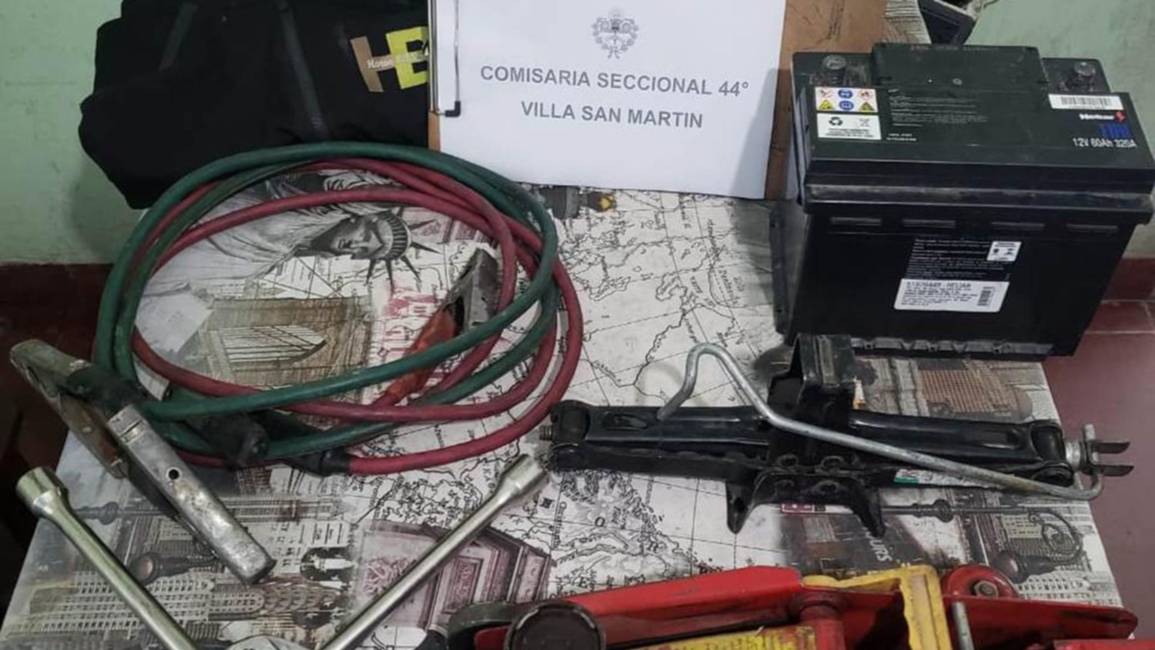 Dos sospechosos son apresados con lo robado
