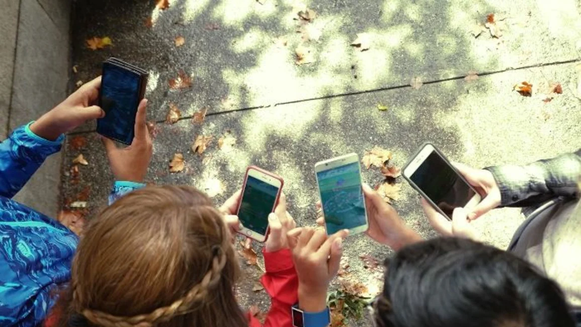 FOMO: qué es, cómo afecta a los jóvenes y cuáles son sus consecuencias