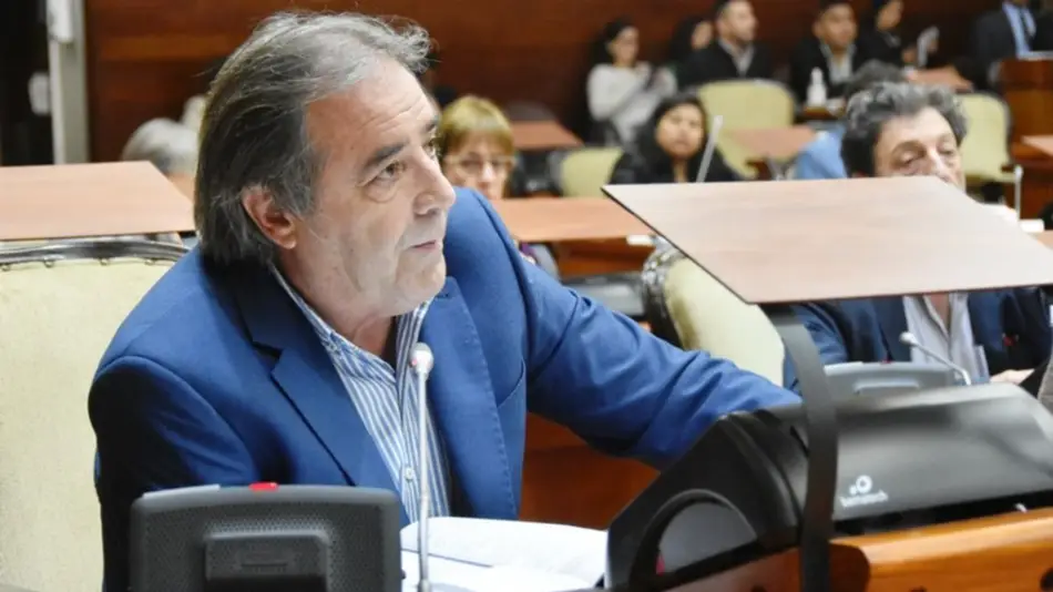 Se aprobaron los pedidos de licencia del gobernador y de legisladores provinciales