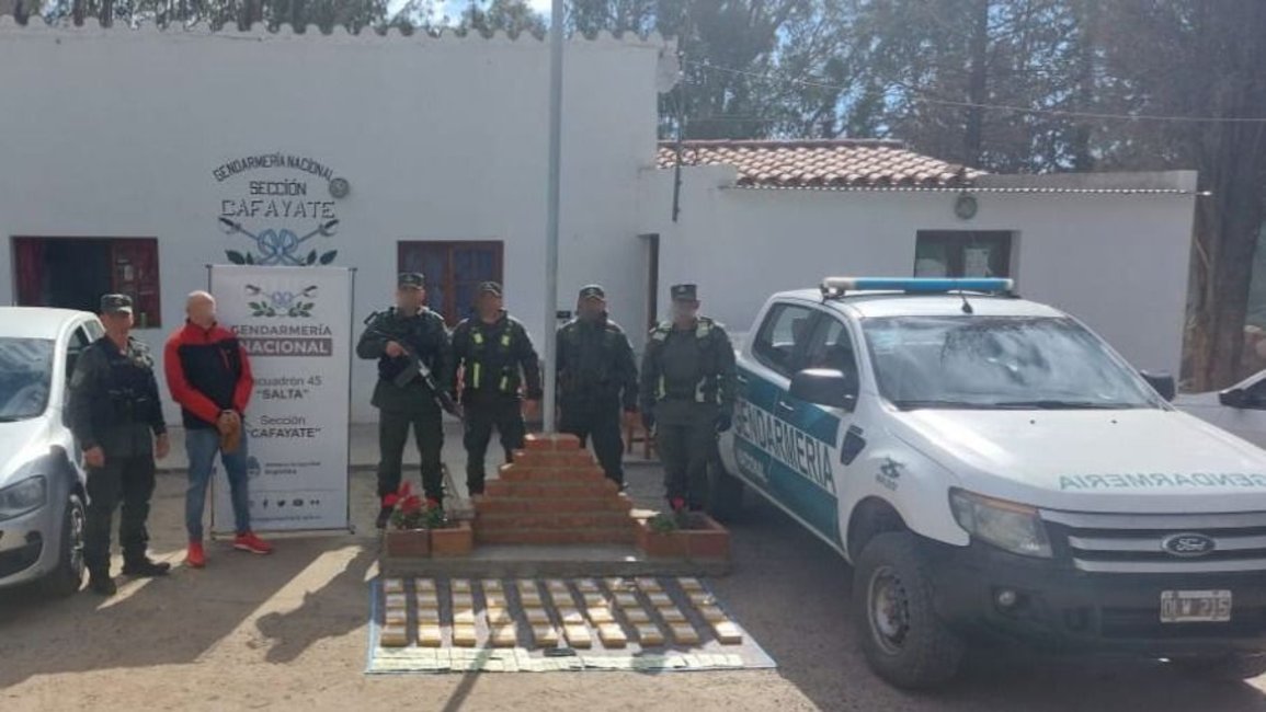 Trasladaba más de 41 kilos de cocaína en su auto