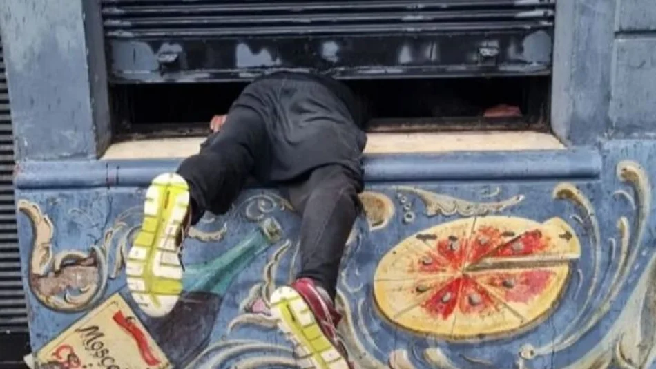 Intentó robar en una pizzería cerrada y quedó atrapado por la persiana 