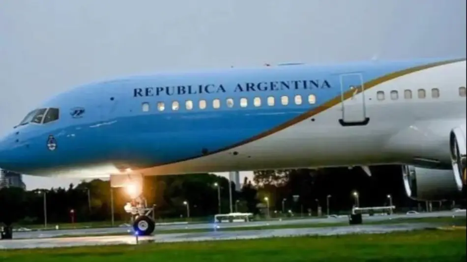 VIDEO Polémica por la innecesaria maniobra de aterrizaje del nuevo avión presidencial