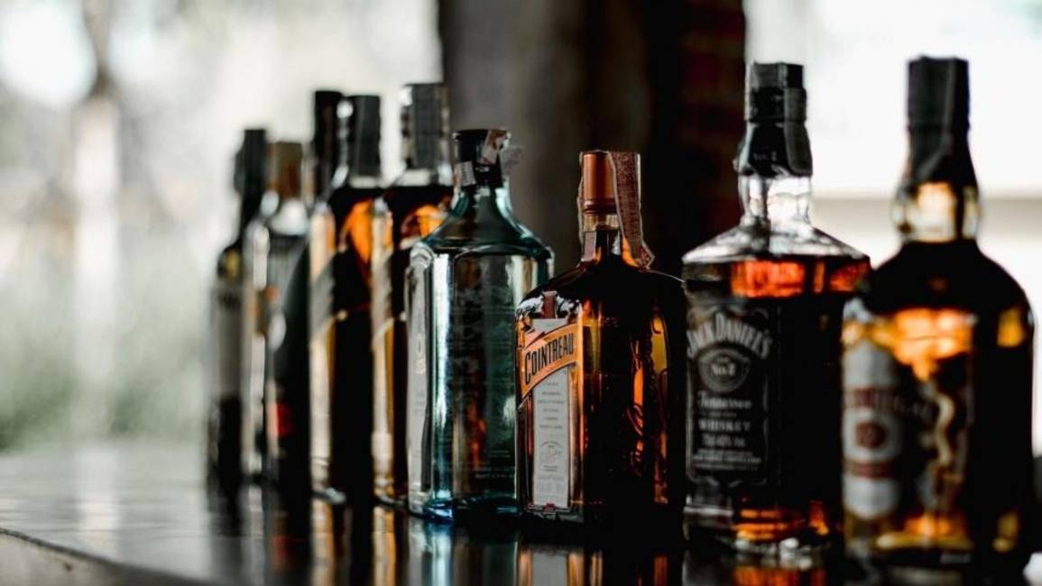 Para la OMS, las bebidas alcohólicas deben incuir sus riesgos en el etiquetado