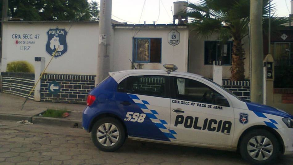 Estaba en la plaza y la asaltó un “motochorro”