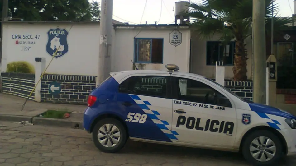 Estaba en la plaza y la asaltó un “motochorro”