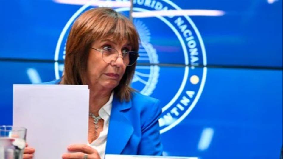 "Los extranjeros van a tener que pagar como en otros países", destacó Patricia Bullrich