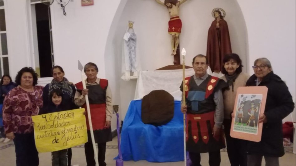 Hoy, Vía Lucis en la parroquia de San Pedro de Río Negro