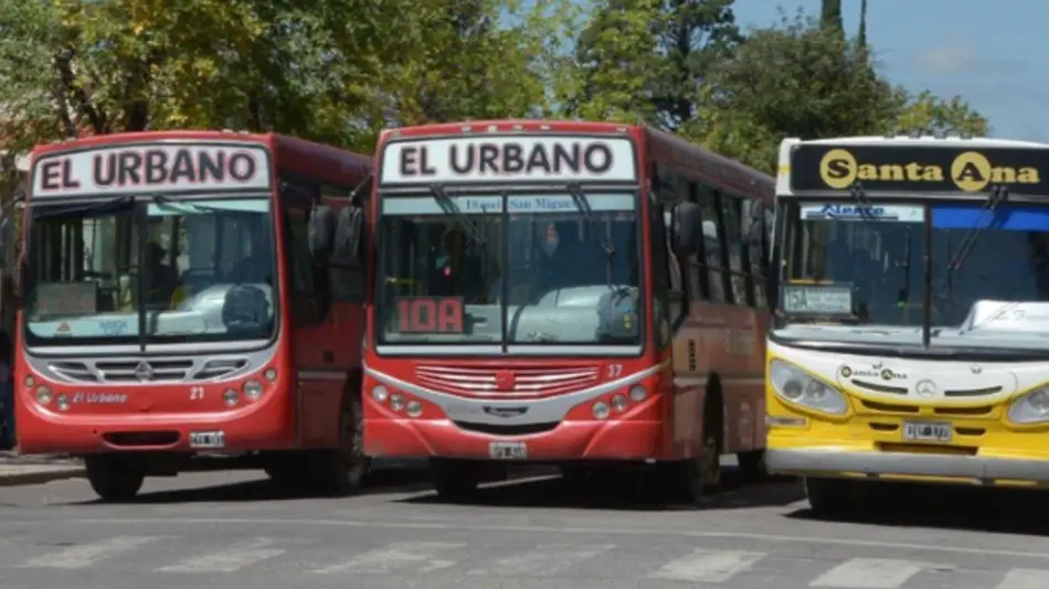 Incertidumbre por falta de pago a choferes de colectivos