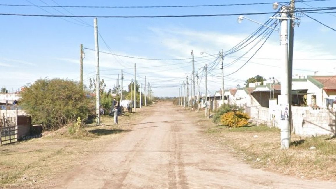 Escapaban de un control y embistieron a un hombre