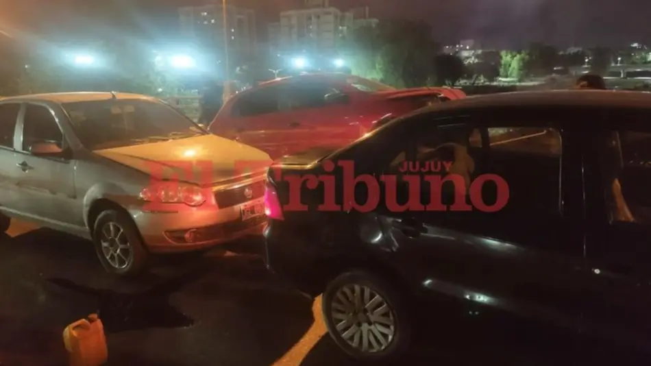 Choque en cadena en el puente Tucumán