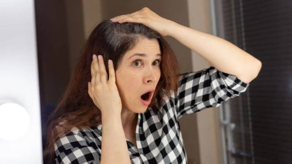 Los dos ingredientes de cocina que permiten “erradicar” las canas