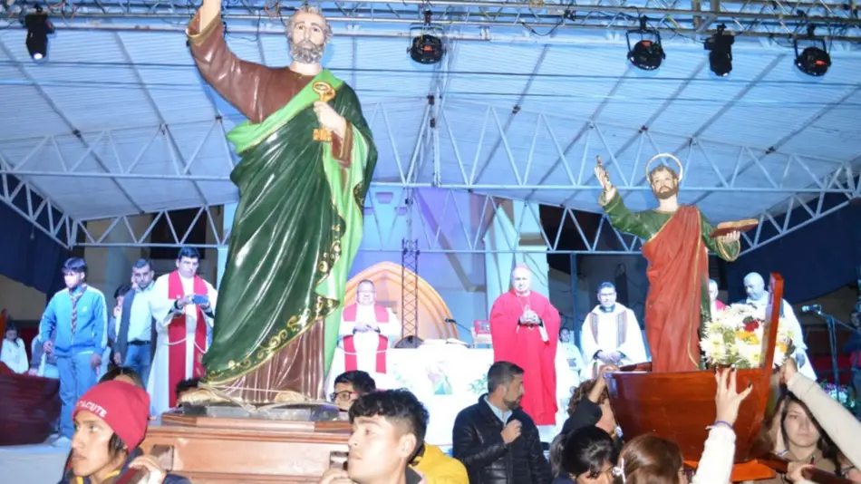 Con gran júbilo, la feligresía honró a San Pedro Apóstol