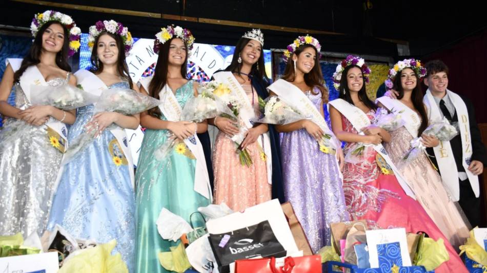 Entre pinceles y acuarelas, el Colegio El Salvador eligió a su representante