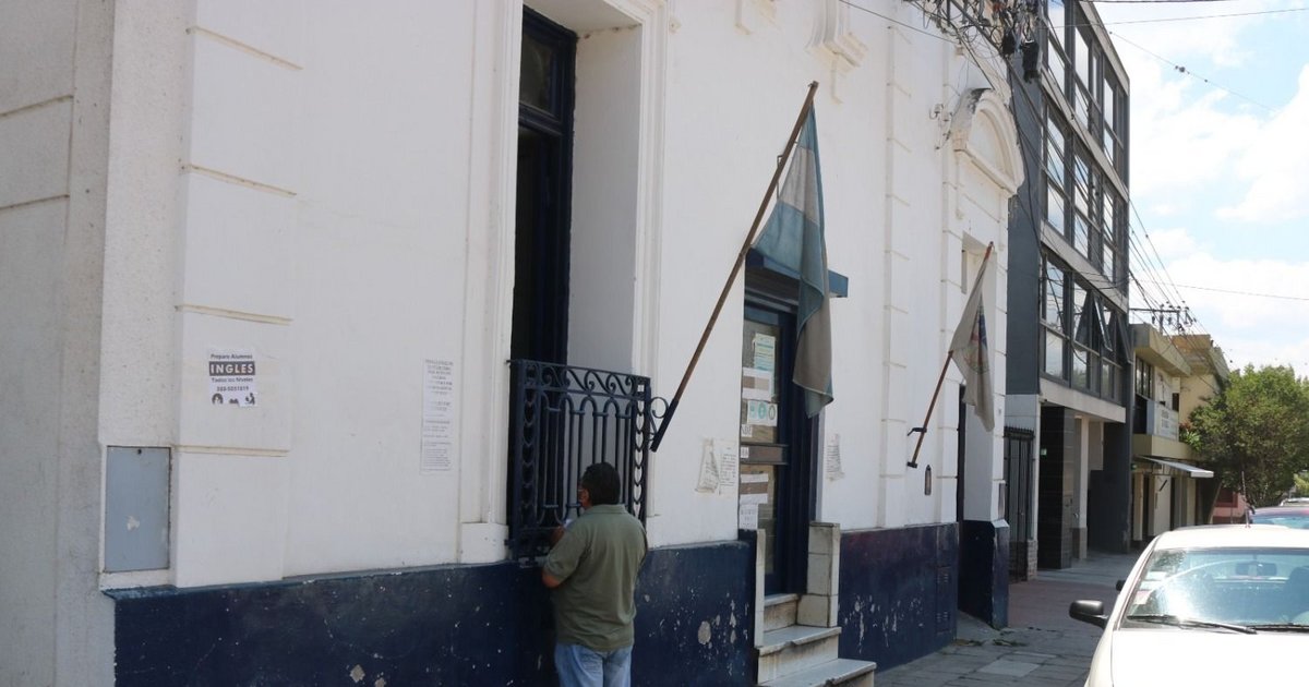 Obligó a tomar alcohol a una niña de once años de edad