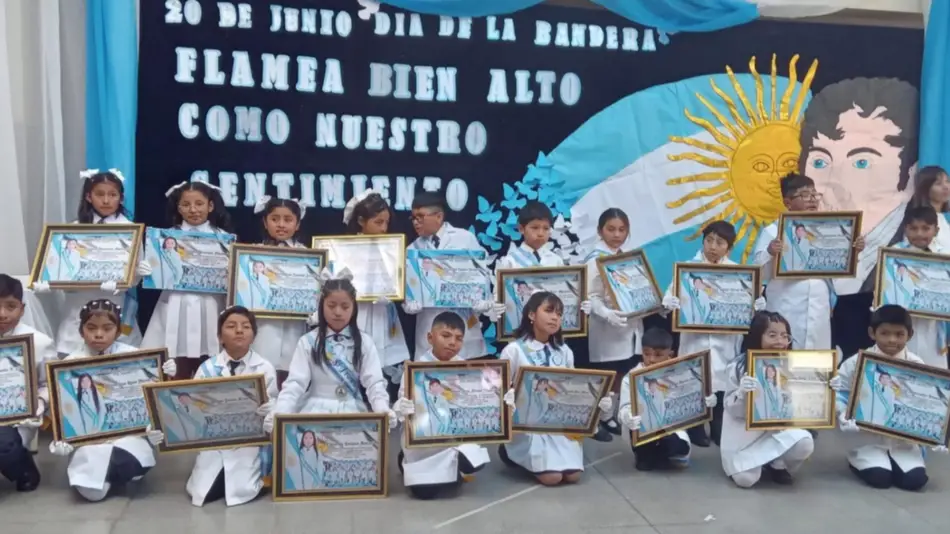 Promesa a la Bandera en escuelas rurales de la puna