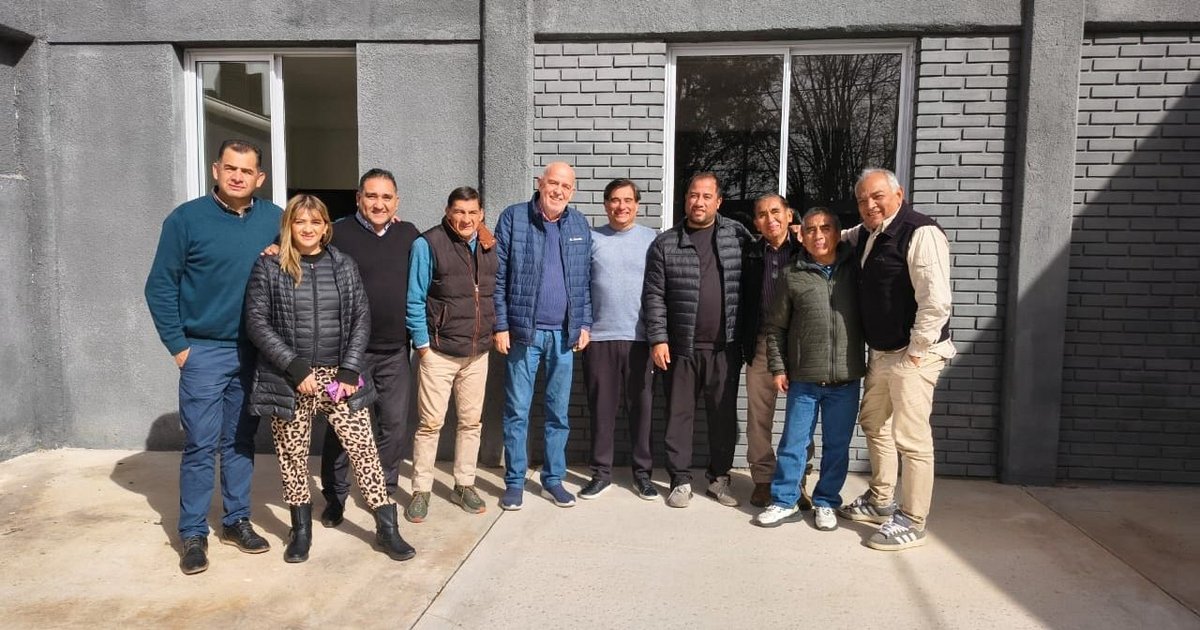 Raúl Ulloa visitó la sede del Círculo