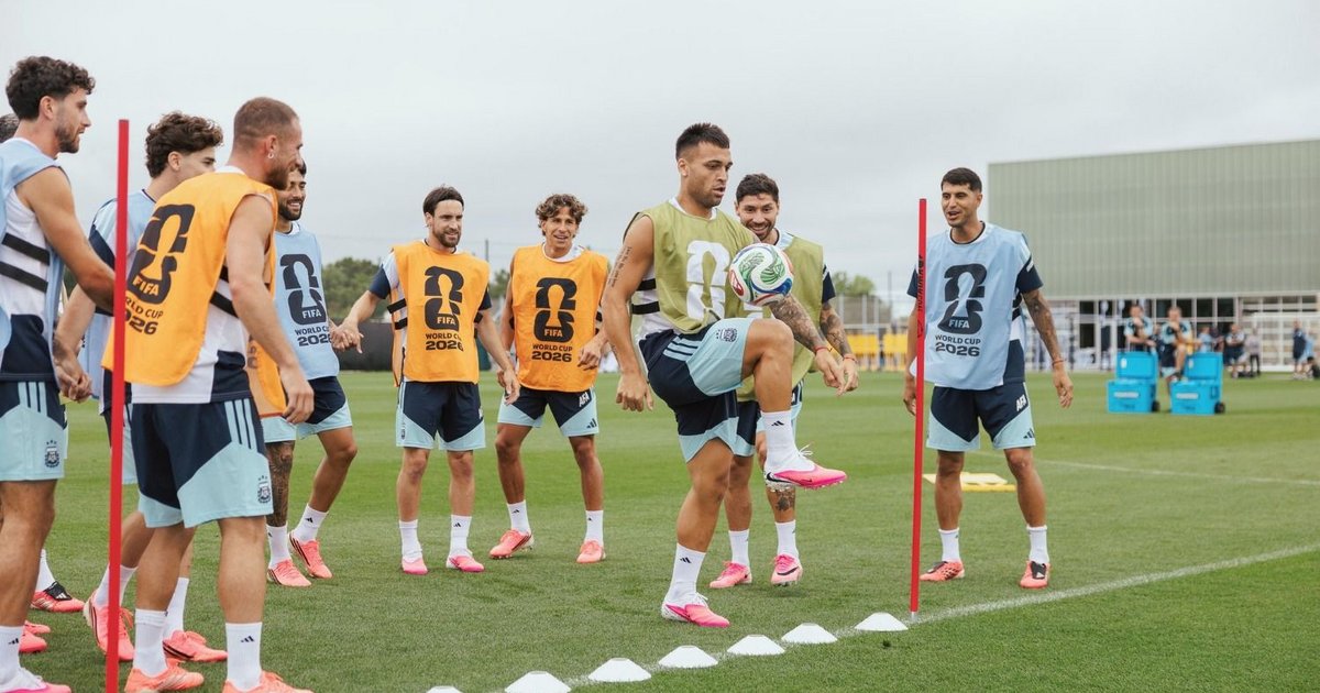 Argentina va por la clasificación ante Austria