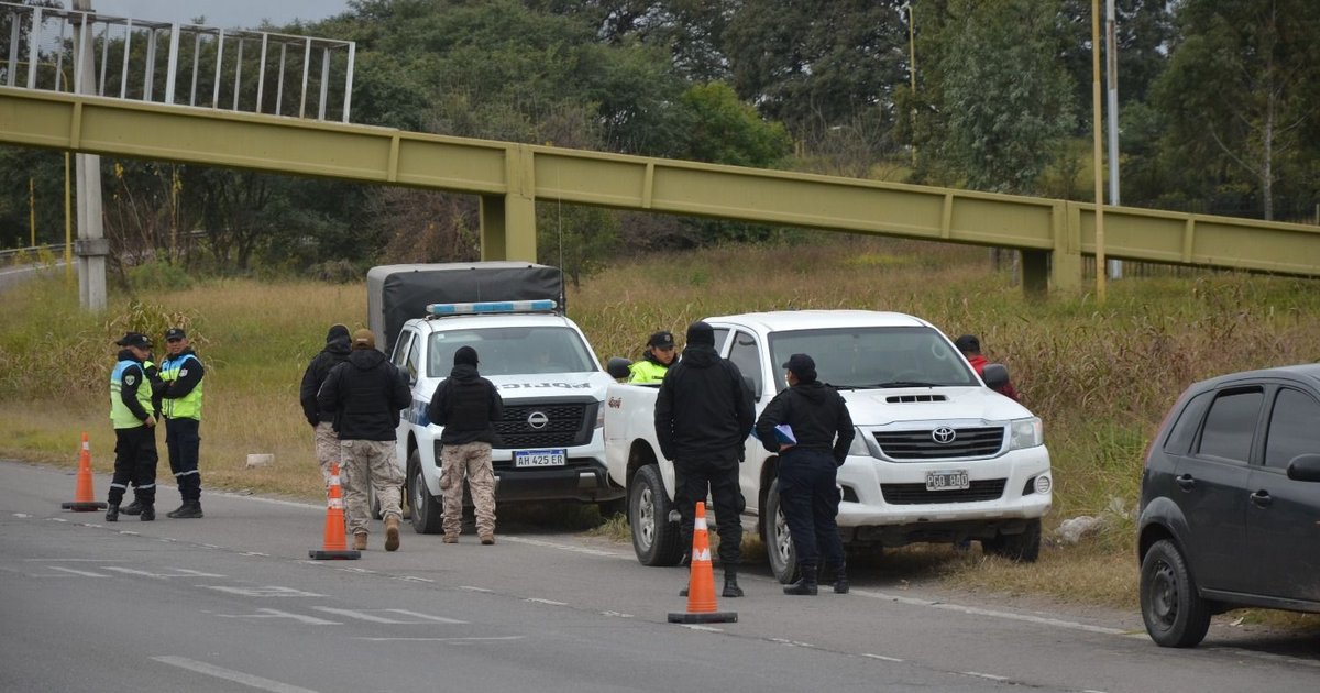 Auto y camioneta protagonizaron un siniestro vial