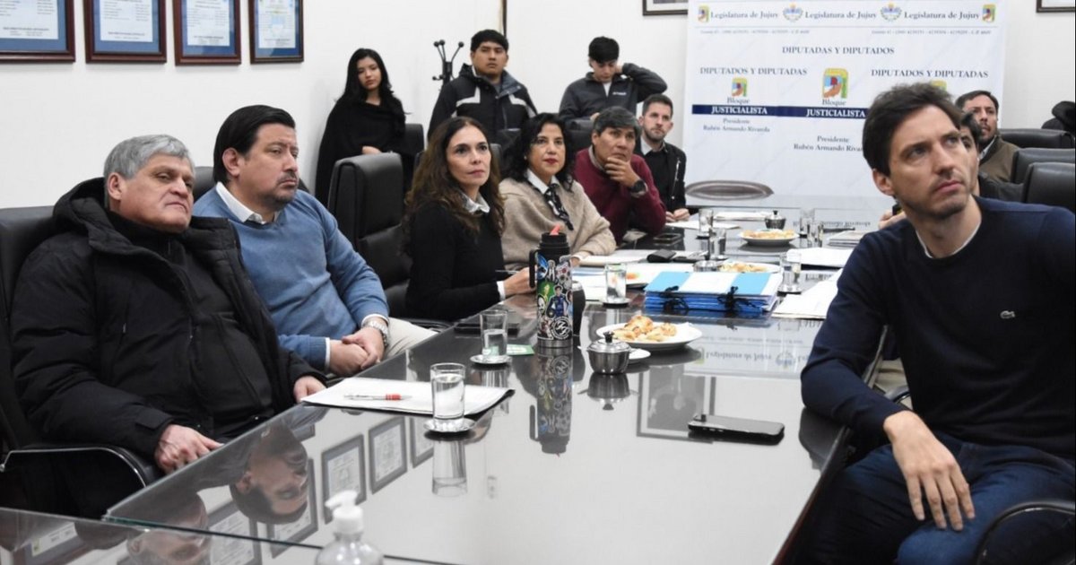 La Legislatura entre sesión y el Parlamento del NOA