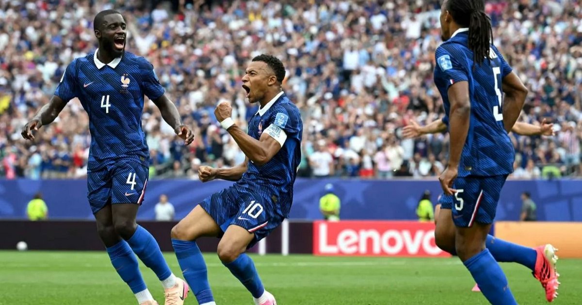 Francia le ganó a Irak y clasificó